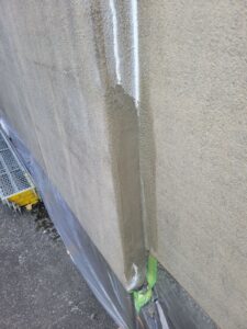 外塀下塗り作業
