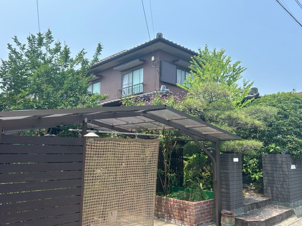 <p>充分に満足しております。<br />
こちらの思わなかった個所まで細やかに仕事をして下さり、黙々と丹念に仕上げて下さった職人さんとエースペイントさんに感謝しております。<br />
本当にありがとうございました。</p>
