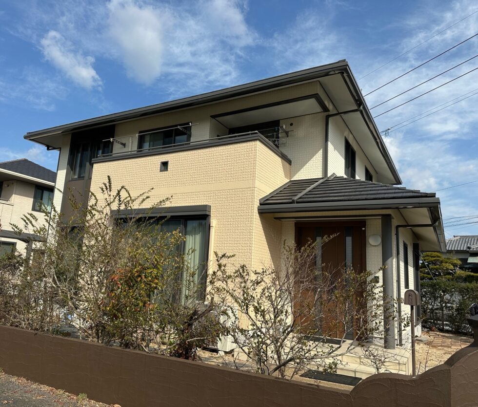 <p>・色がやっぱり思っていたのとちがう。<br />
・とても ていねいにぬっていただいていると思いました。ありがとうございました。<br />
防水工事がとても丁寧でした。ありがとうございました。</p>
